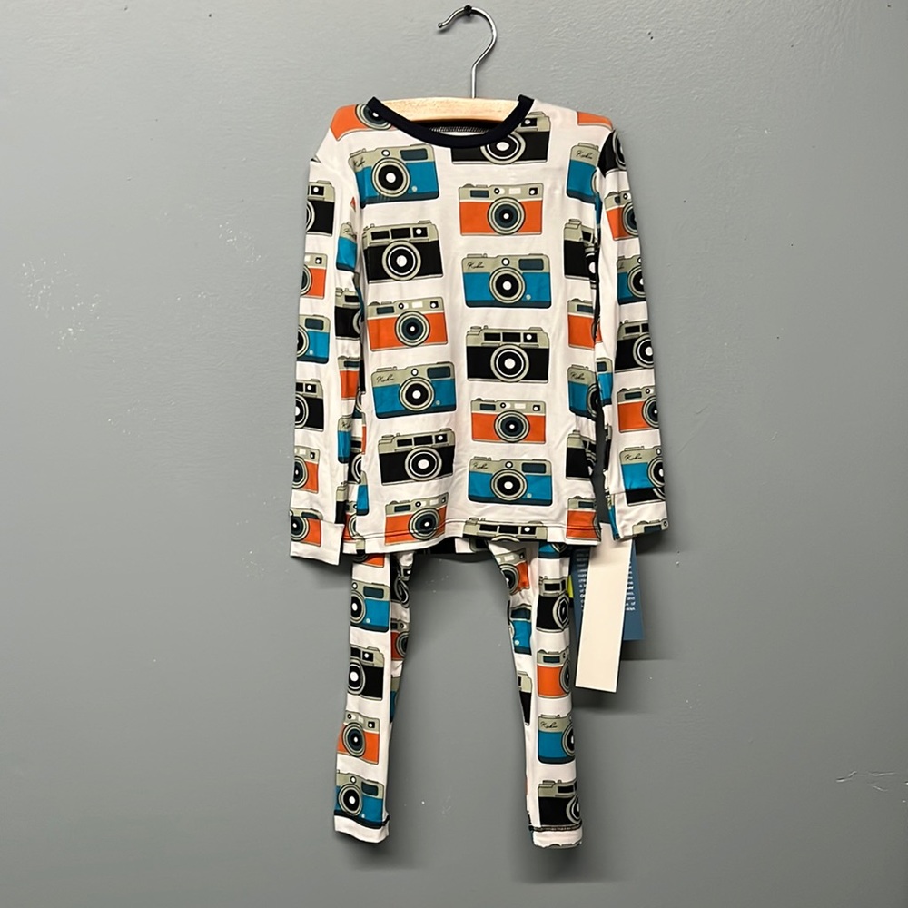 Kickee pants short sleeve moms camera